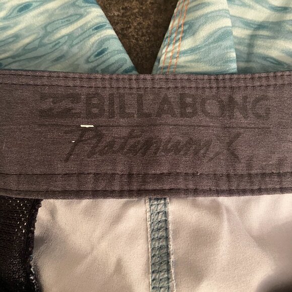 Billabong Repeater Stretch Boardshorts - Size 38 - Picture 4 of 6